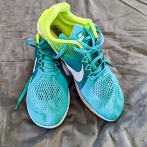 Nike streak sneakers